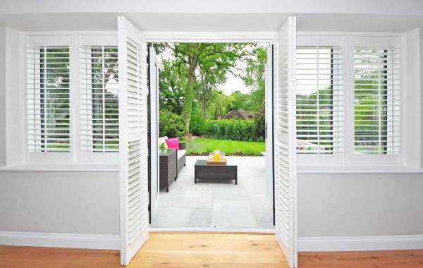 WHAT TO KNOW WHEN BUYING CUSTOM PLANTATION SHUTTERS
